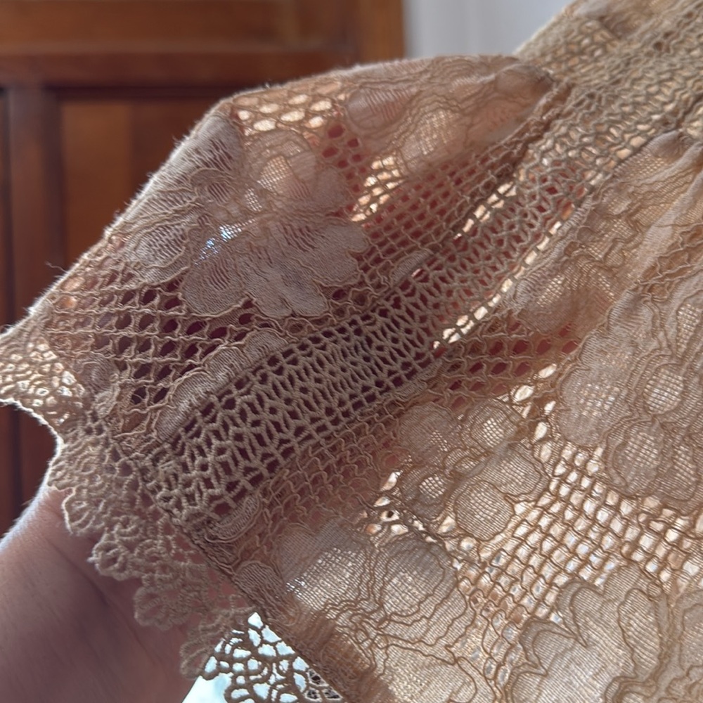 HAZEL Lace Top - Picture 4 of 7